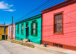colourful houses valparaiso
