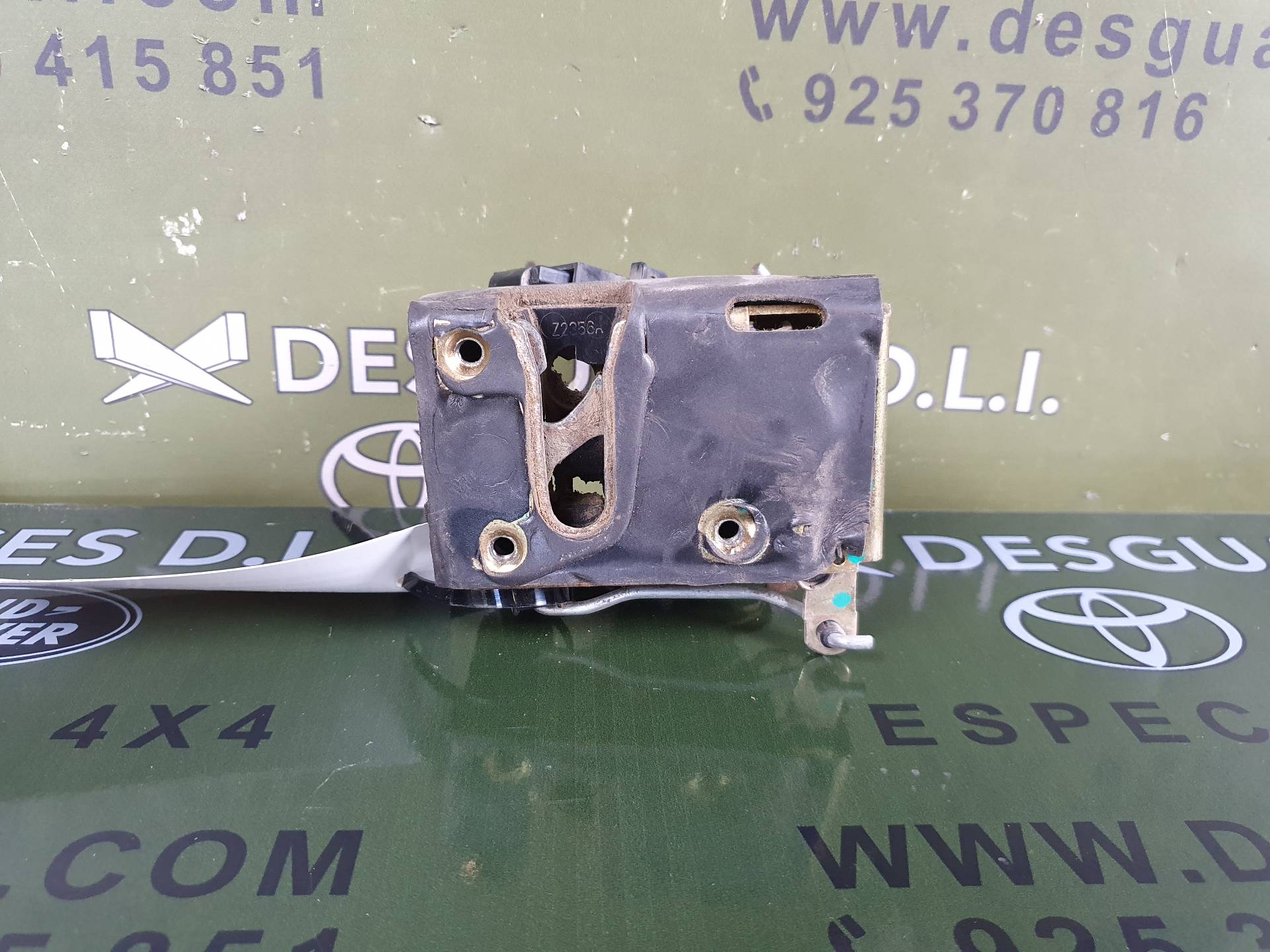 VERROU DE PORTE AVANT DROIT Land Rover ROVER DEFENDER (LD) 110 E Fam...