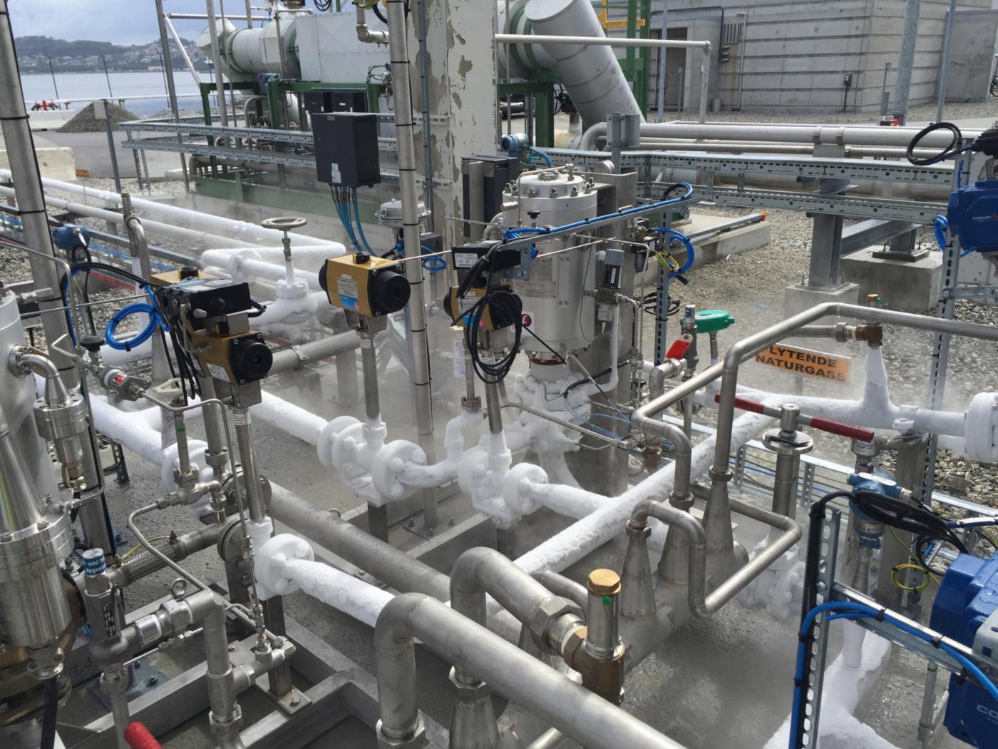Liquid natural gas