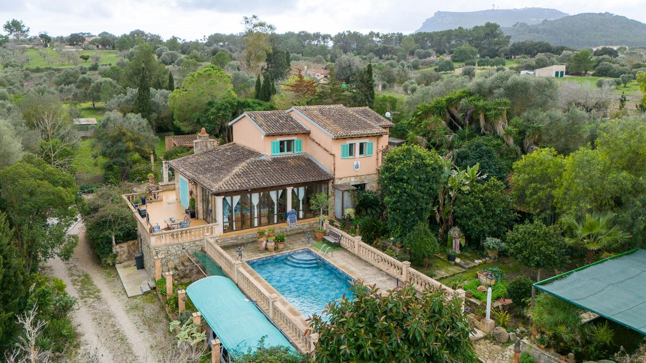 ESPECTACULAR FINCA RÚSTICA EN ALGAIDA