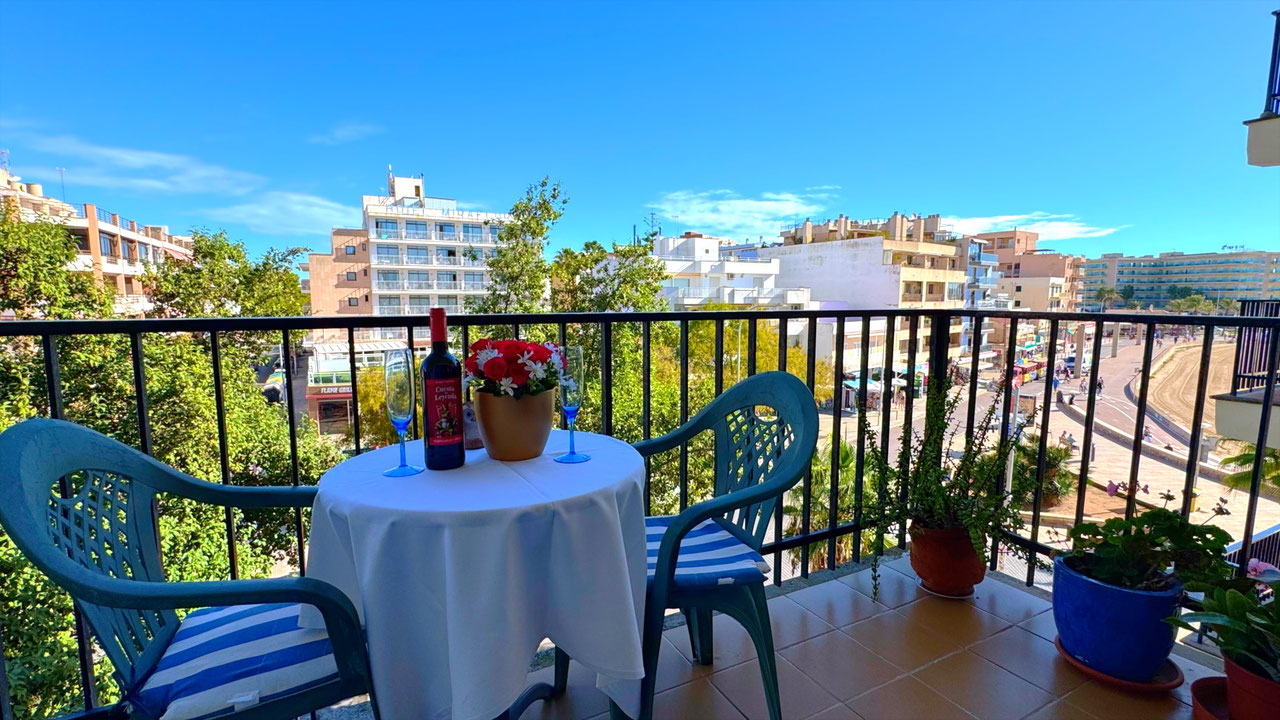 Piso 3° planta , 3 dormitorios, 2 baños, cocina equipada, Can Pastilla Palma