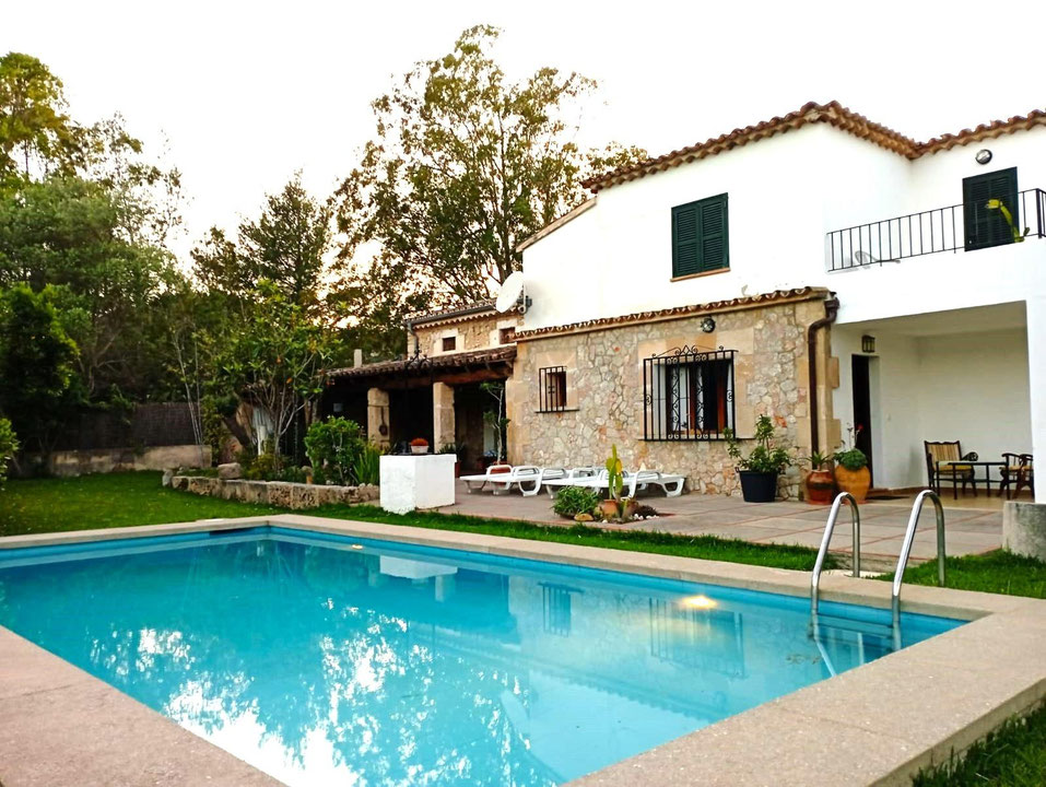 Finca rústica con licencia de alquiler turístico en Pollensa