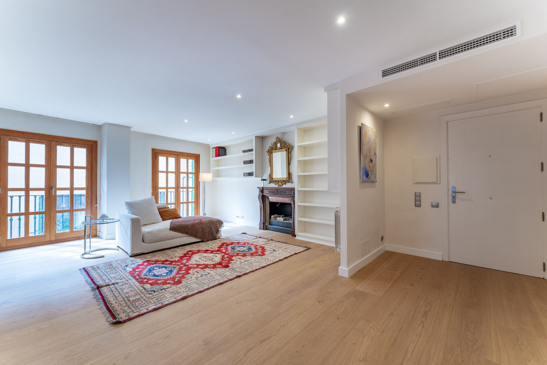 IMPRESIONANTE PISO CON PARKING Y ASCENSOR JUNTO A LA CATEDRAL DE PALMA – LUMINOSIDAD, HISTORIA Y UBICACIÓN INMEJORABLE ✨