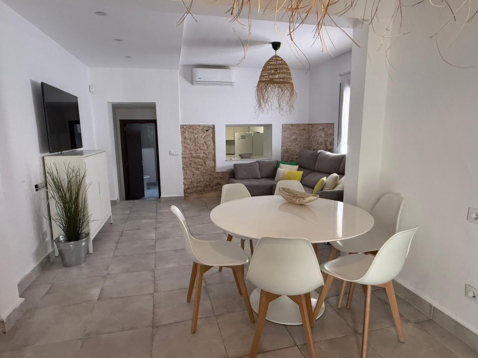 Casa de pueblo reformada en pleno centro de Artà — Pla Lloguer Segur