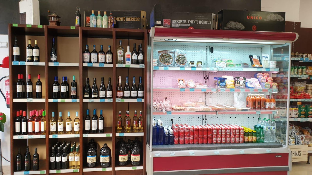 Oportunidad única. Y apto para cualquier uso o negocio, diferente al actual.