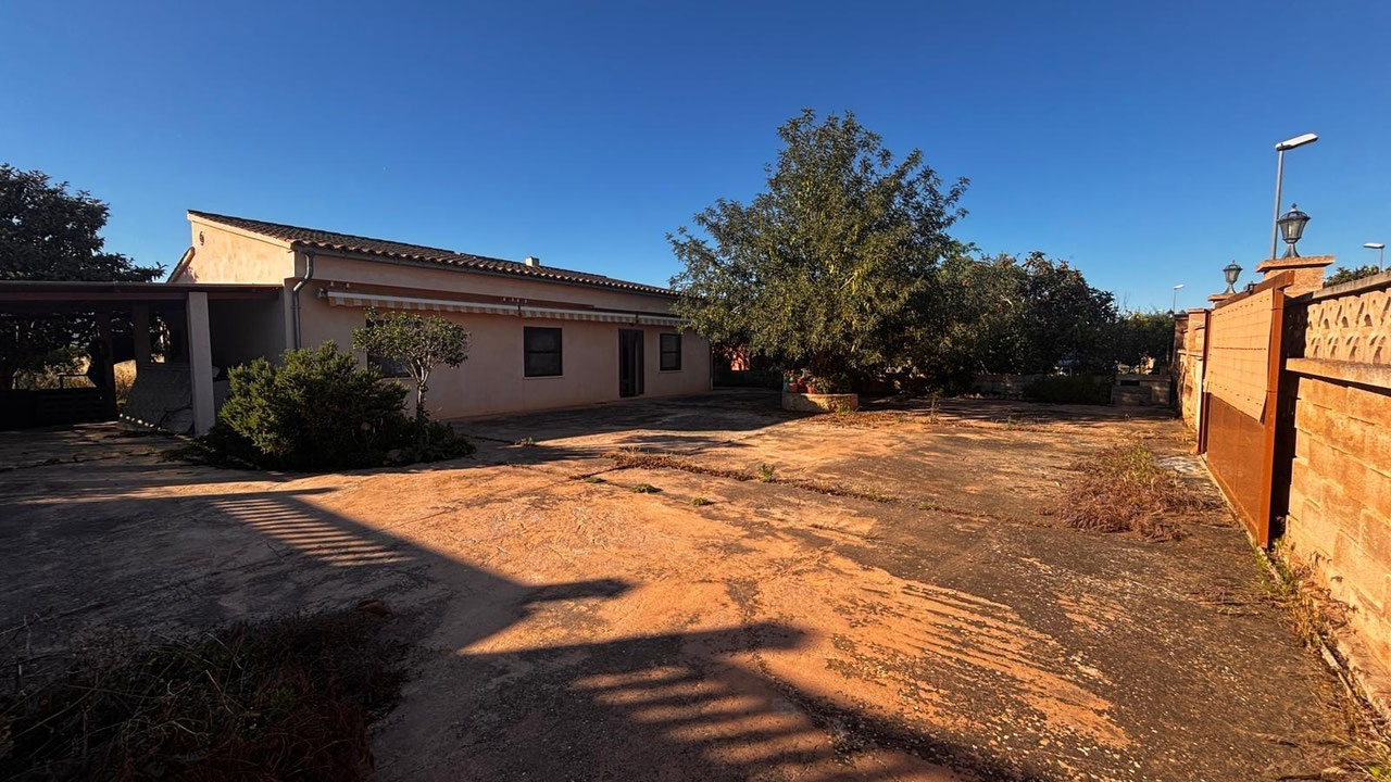 Encantadora finca con gran terreno y enorme potencial de reforma