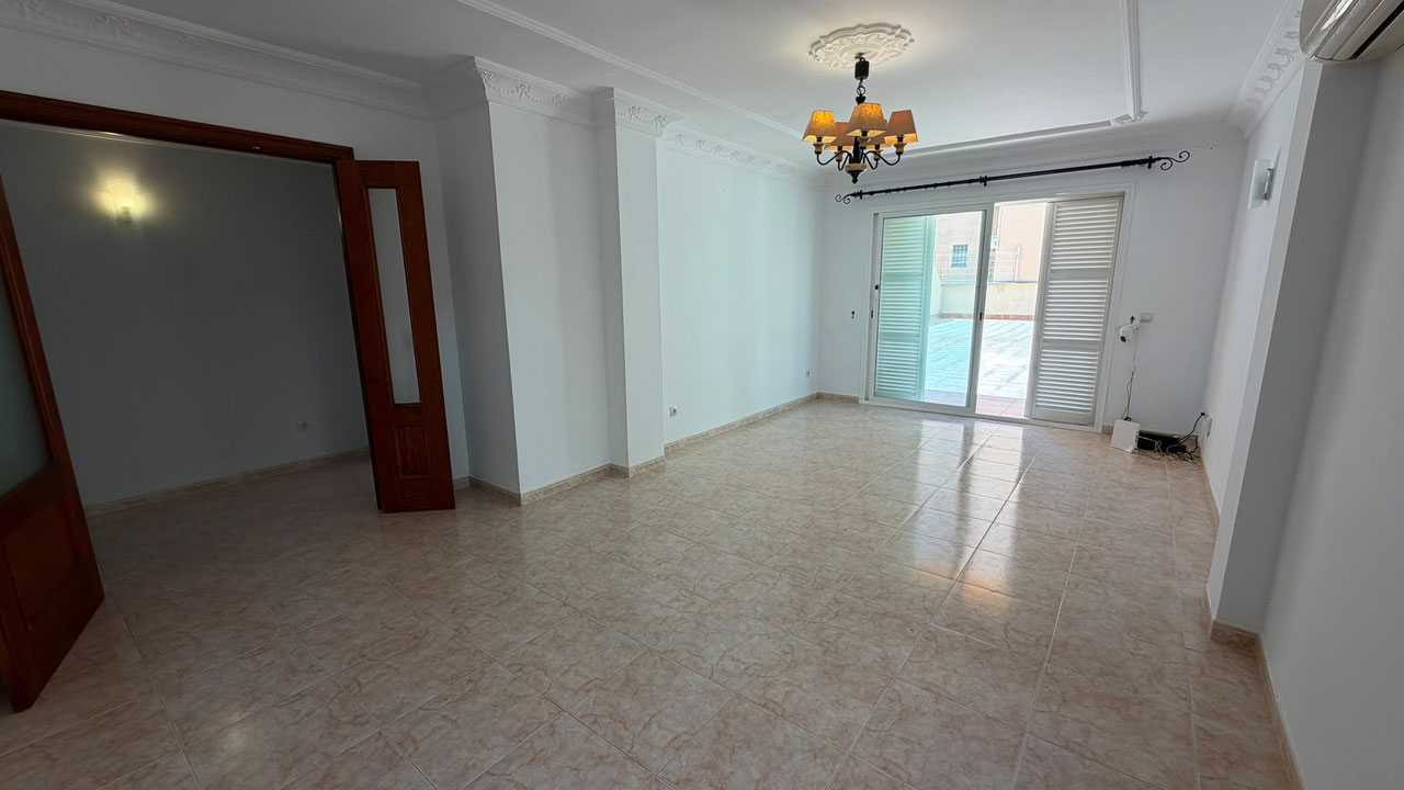 Piso de 2 habitaciones con terraza de 65 m² y garaje en Puerto de Alcúdia