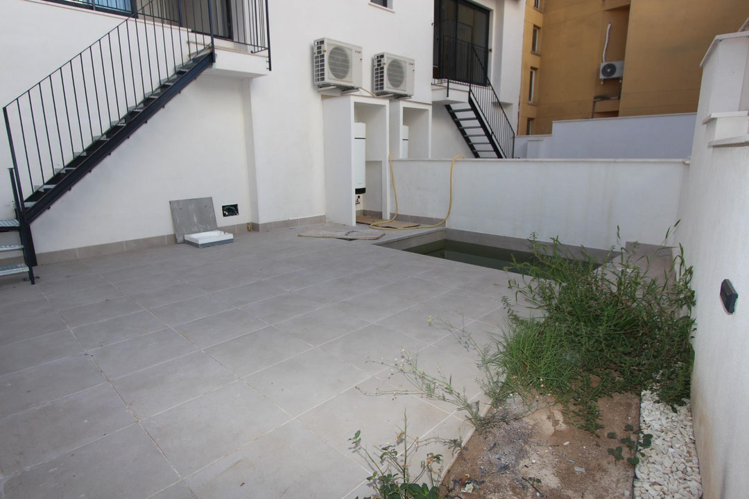 PISO EN ALQUILER A ESTRENAR, TOTALMENTE REFORMADO, A UN PASO DEL CENTRO CON PISCINA Y PATIO PRIVADO.  PENDIENTE DE LICENCIA DE PRIMERA OCUPACIÓN PREVISTA PARA NOVIEMBRE 2026.