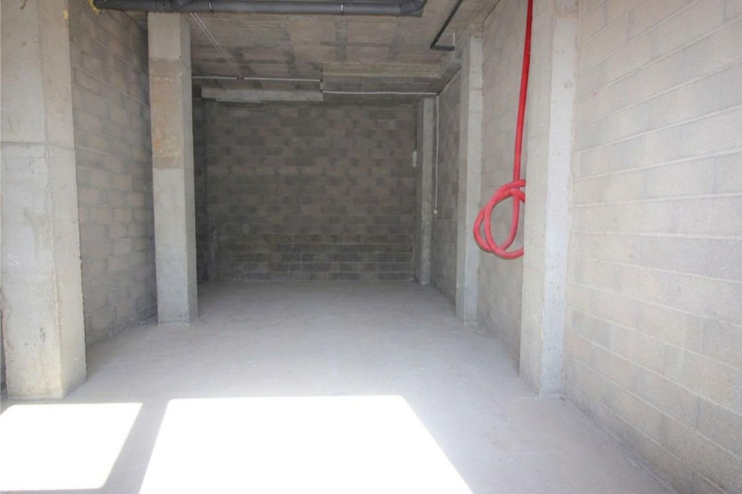 **¡OPORTUNIDAD! LOCAL COMERCIAL EN COSNTRUCCIÓN EN ZONA CÉNTRICA POR SOLO 1.100 €/MES**