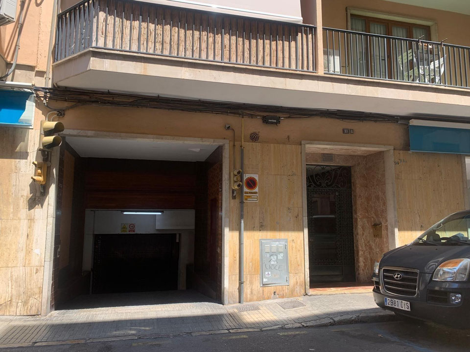 PLAZA DE GARAJE EN ALQUILER EN UNA UBICACIÓN PRIVILEGIADA, PRÓXIMO A BLANQUERNA Y A POCOS MINUTOS DEL CENTRO DE PALMA.