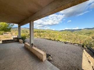 Finca rústica en alquiler en Sa Plana, Calvià, con amplio porche y vistas despejadas!!!