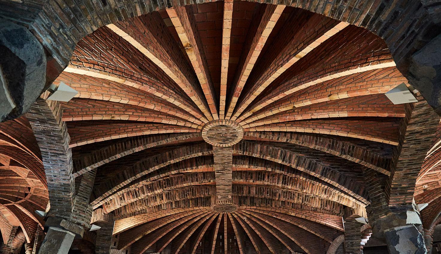 Colonia Güell I Cripta Gaudí