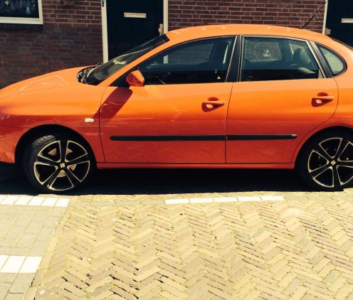 Auto oranje kleuren