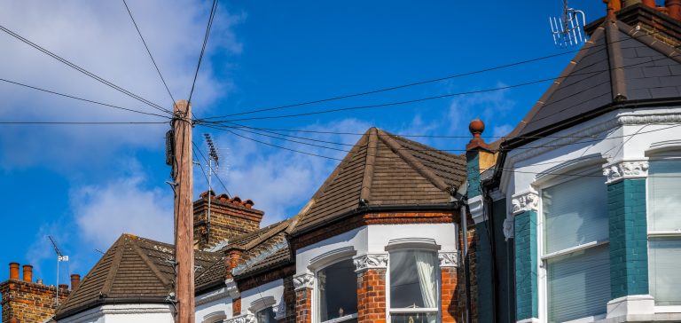 PIA S008 Overhead cable installation course