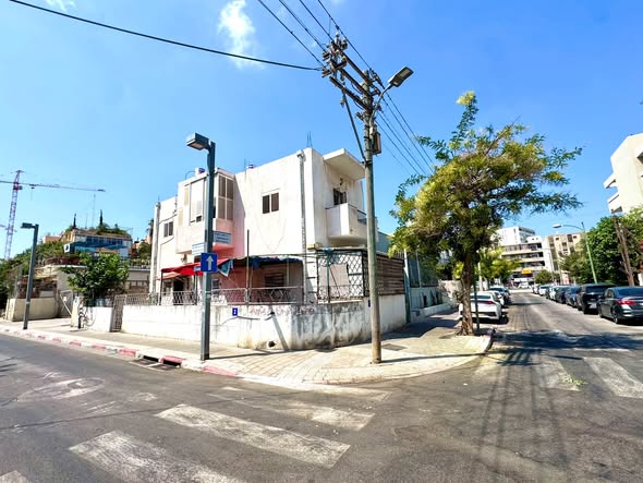 מאור הגולה 10, שפירא, תל אביב יפו