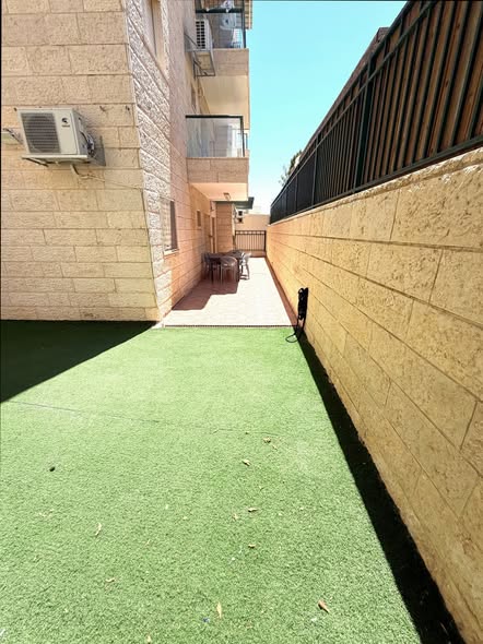 סול ליפצין, חומת שמואל, ירושלים