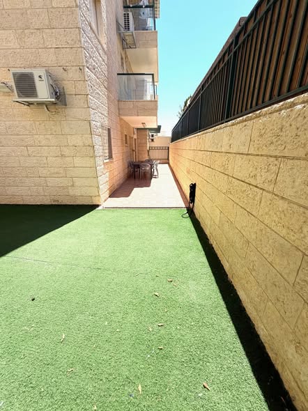 סול ליפצין, חומת שמואל, ירושלים