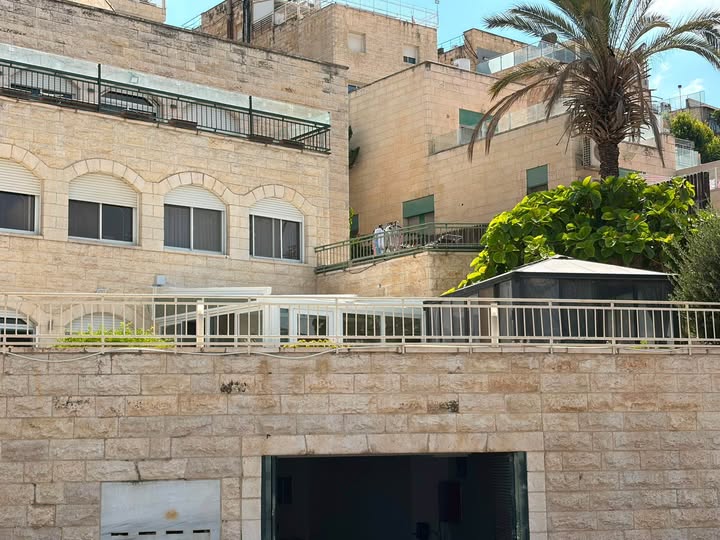 רמת שרת, תל אביב יפו