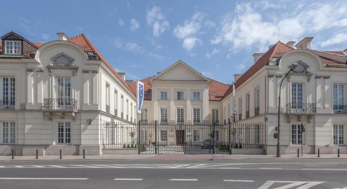 Pałac Młodziejowskiego, ul. Miodowa 10 - biura na wynajem