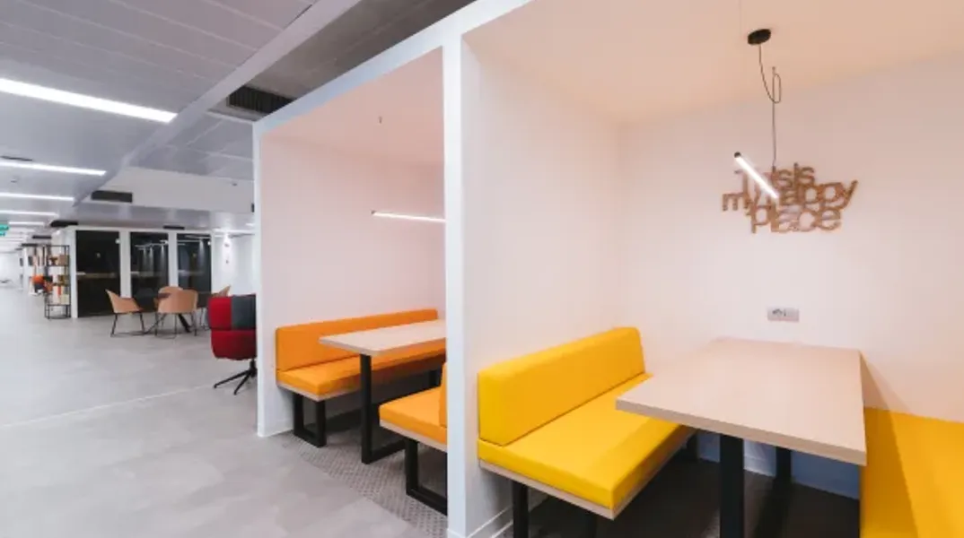 Coworking Regus WFC, Warszawa