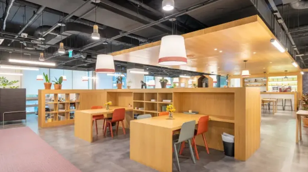 Coworking Regus WFC, Warszawa