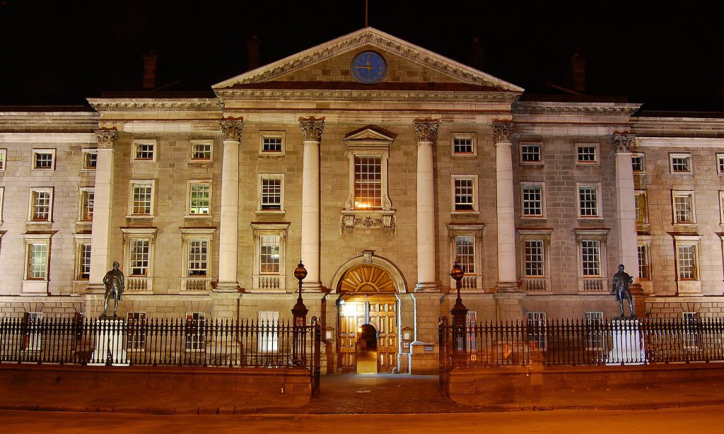 Private Cars Completely Banned From College Green In Dublin - Vimarsana News
