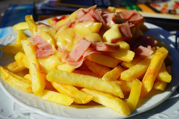 Cork Public Health Expert Rejects Claim Health Warnings On Food Labels Would Be 'Nanny Statism' - Vimarsana News