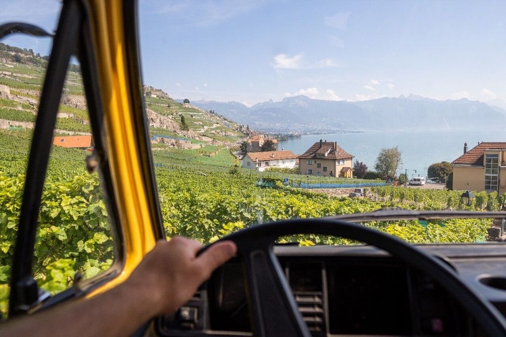 Camping-car au lac Léman : itinéraires, aires et conseils 2026