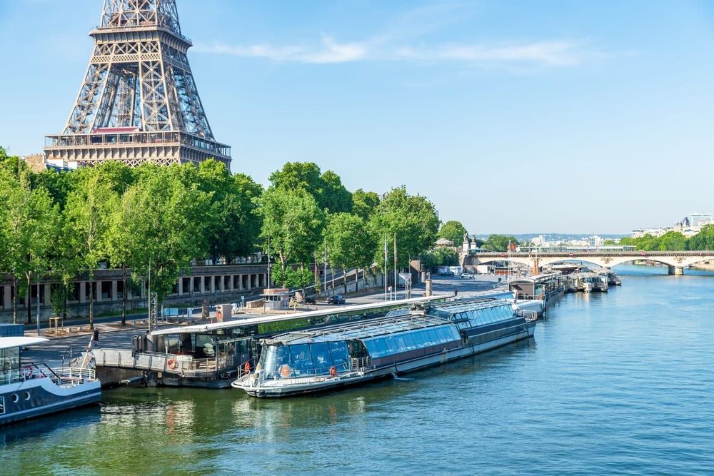 Croisière sur la Seine à Paris : itinéraires, tarifs et conseils