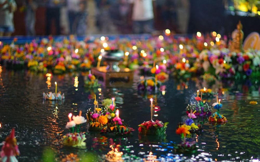 Féérie d’automne en Thaïlande avec le Loy Krathong, festival des Lanternes.
