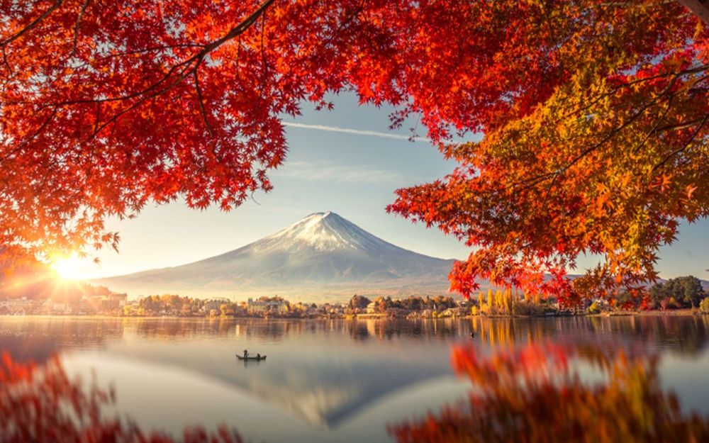 Japan: Top 9 Most Beautiful Autumn Landscapes