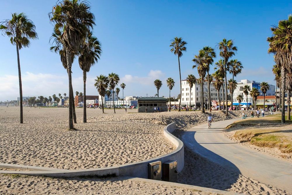 Los Angeles Without a Car: A Practical Neighborhood Guide for 2026
