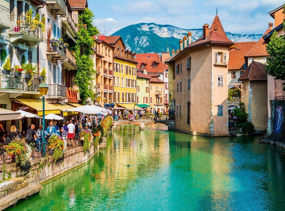 Que faire autour d'Annecy en 2026 : le guide complet par cercles de distance