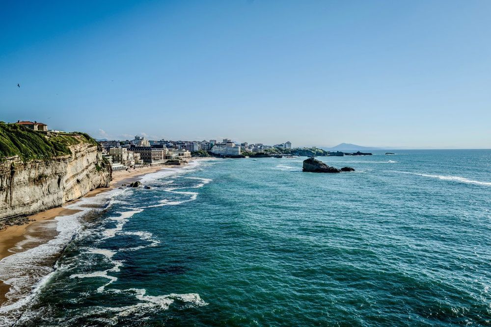 Biarritz sous la pluie : 16 idées pour ne rien perdre de son charme en 2026