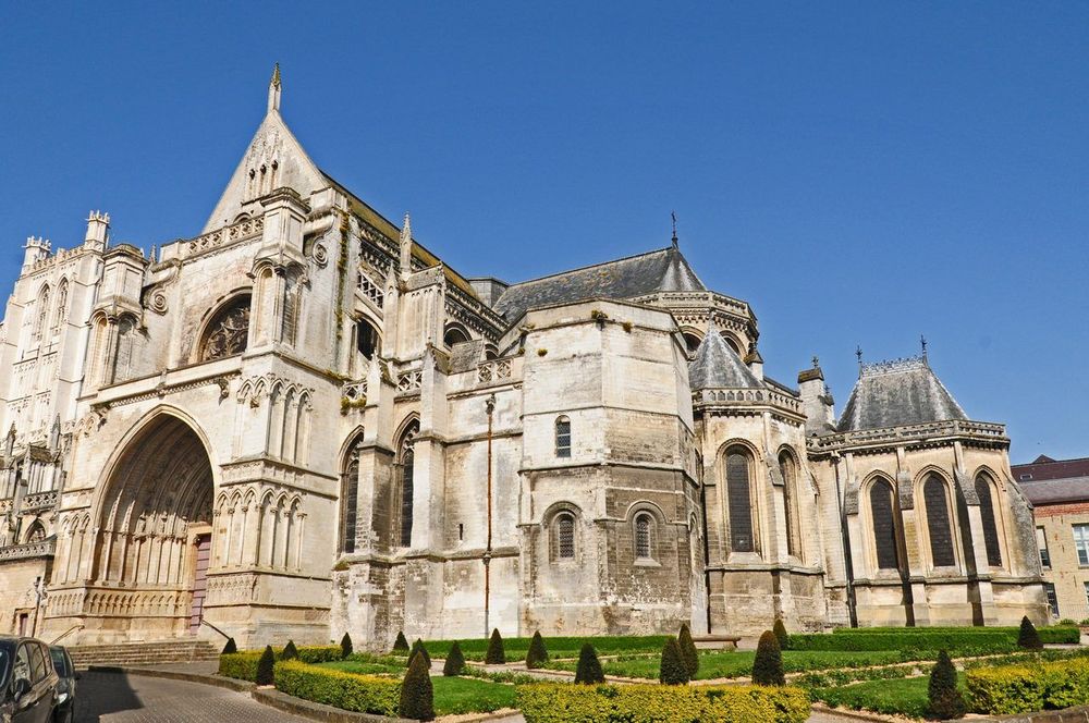 Que faire à Saint-Omer en 2026 : 16 lieux qui déjouent les clichés du Nord