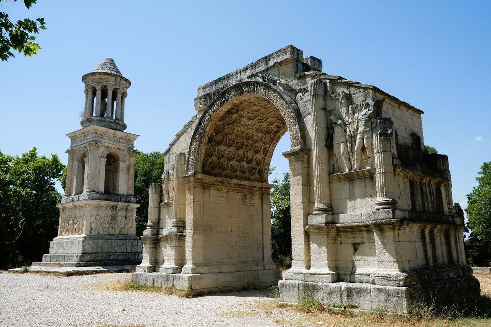 Parc naturel régional des Alpilles : le guide complet pour le visiter en 2026