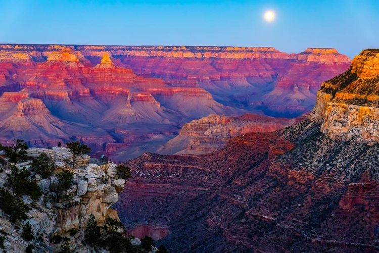 Coucher de soleil sur le Grand Canyon