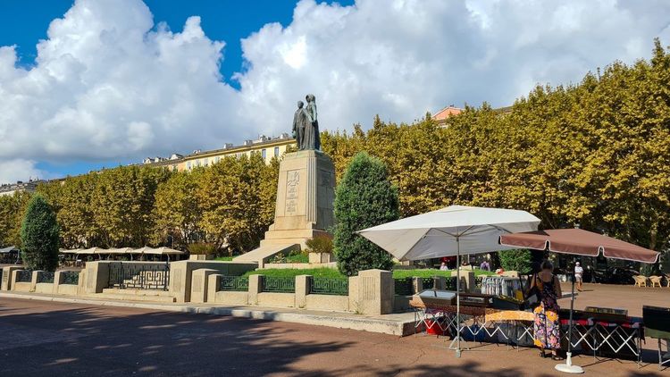 Place Saint-Nicolas Bastia