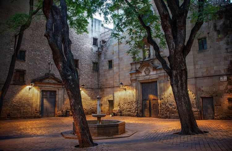 Plaça de Sant Felip Neri
