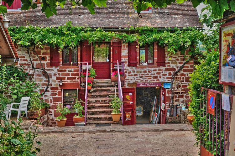 Collonges-la-Rouge
