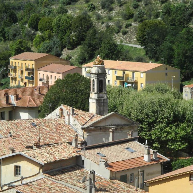 arrière-pays niçois village