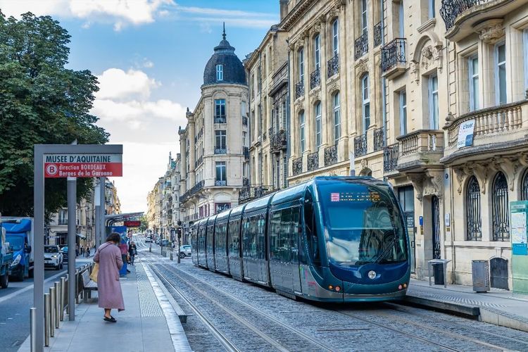 Bordeaux quais tramway