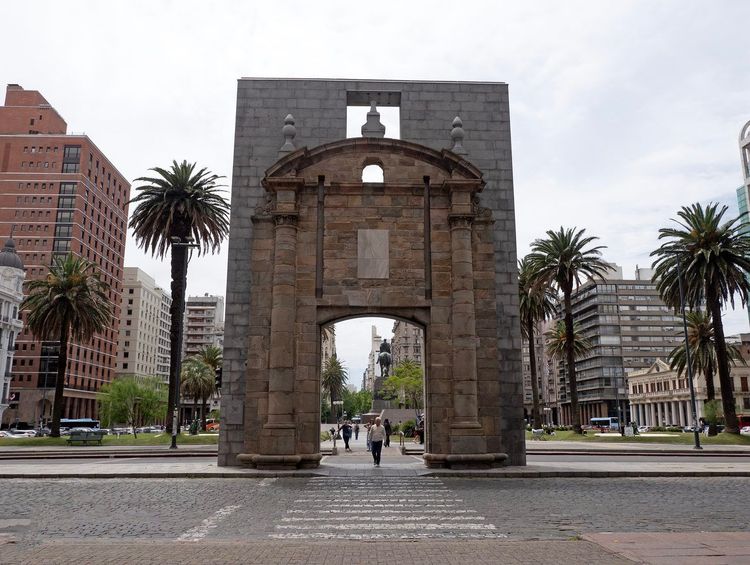 Plaza Montevideo Ciudad Vieja
