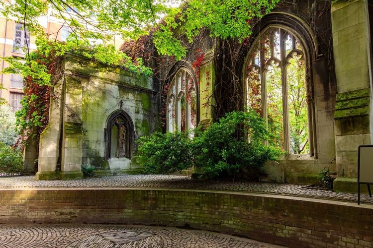 St Dunstan East