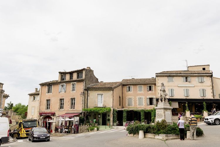 Gordes printemps