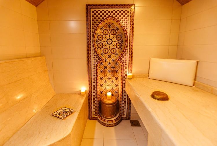 Moroccan,Hammam,With,Moroccan,Patterns