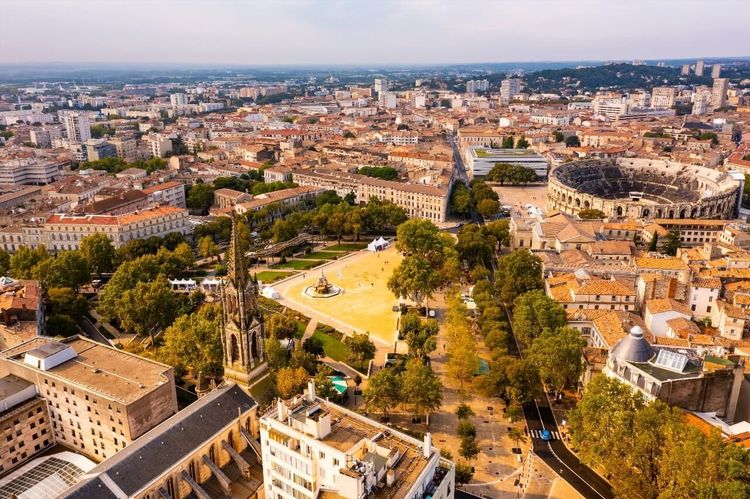 Nîmes