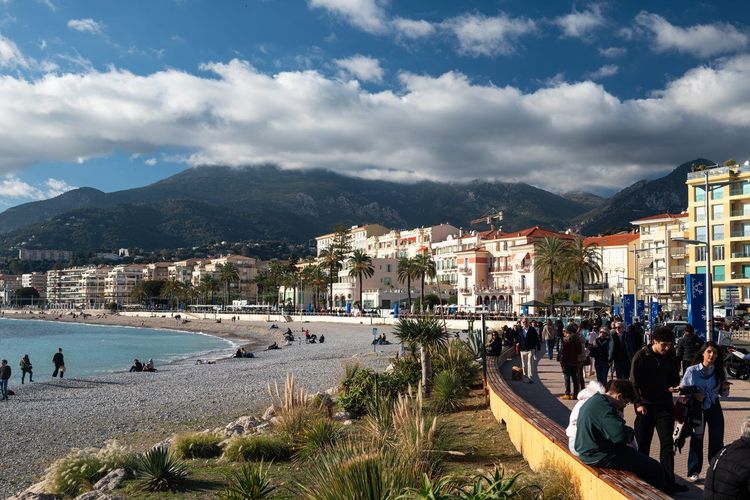 plage de galets Menton