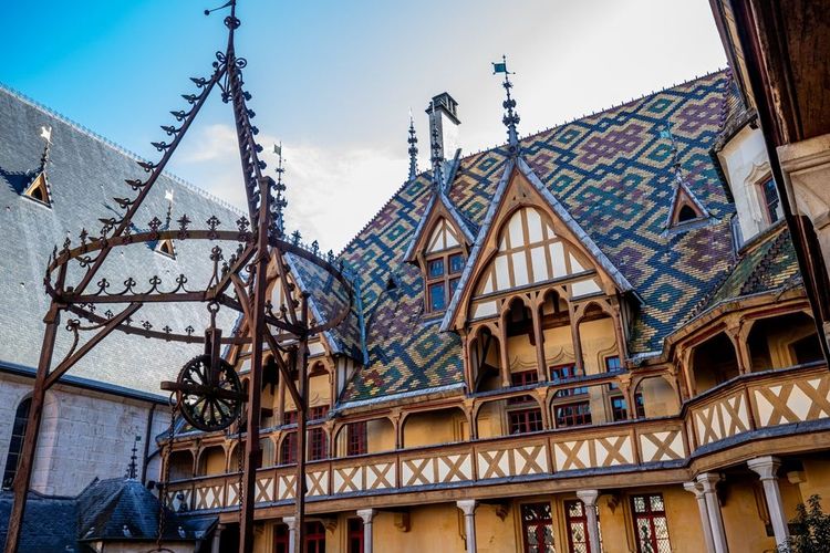 Beaune,,Burgundy,,France,,October,27,,2024,:,Exteriors,,Roofs,And
