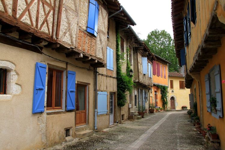 Sarrant village